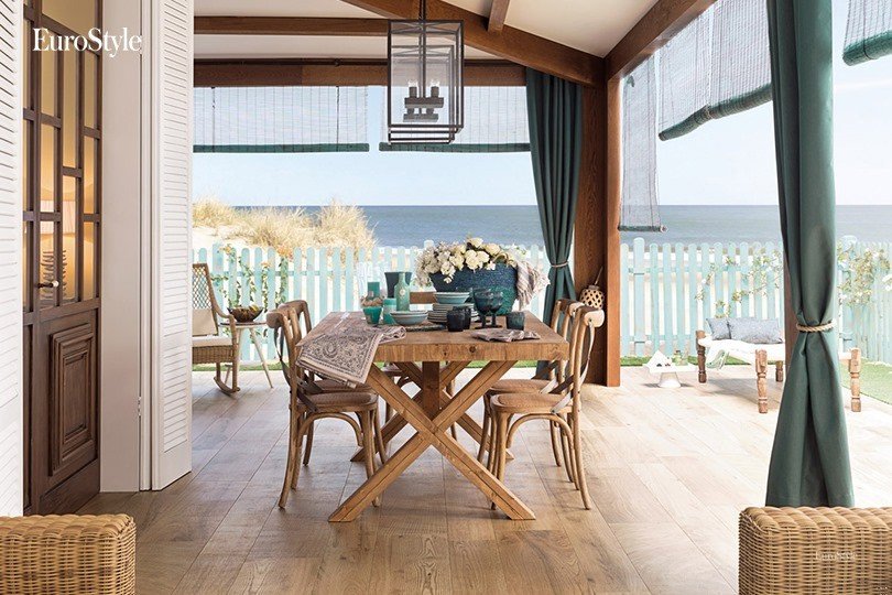 Gạch giả gỗ là điểm nhấn cho phong cách thiết kế nội thất Farmhouse và Rustic