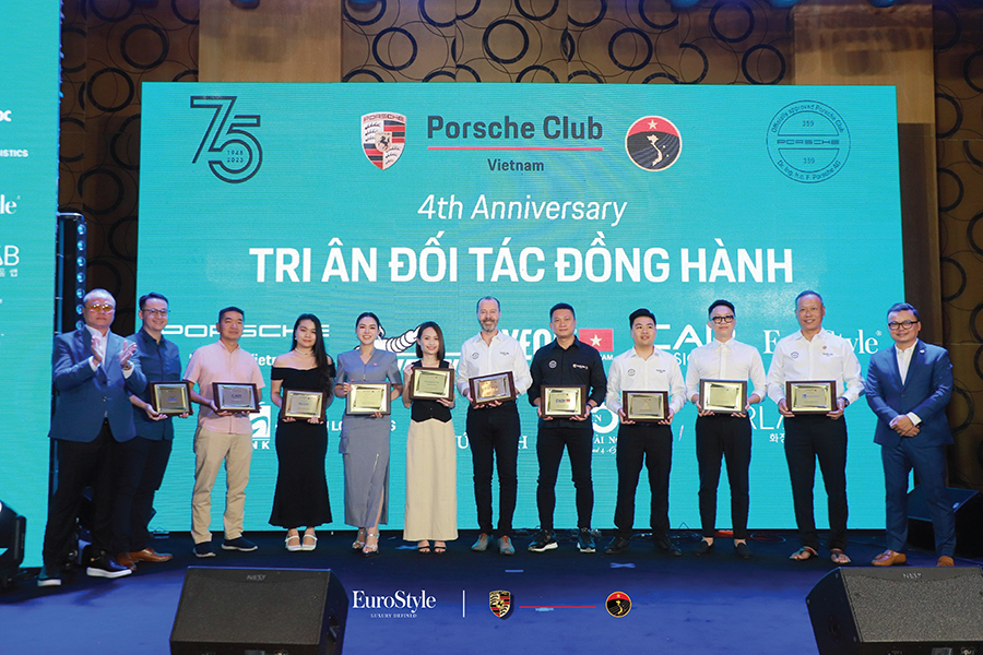 EuroStyle - tại sự kiện kỷ niệm sinh nhật 4 năm của Porsche Club Vietnam