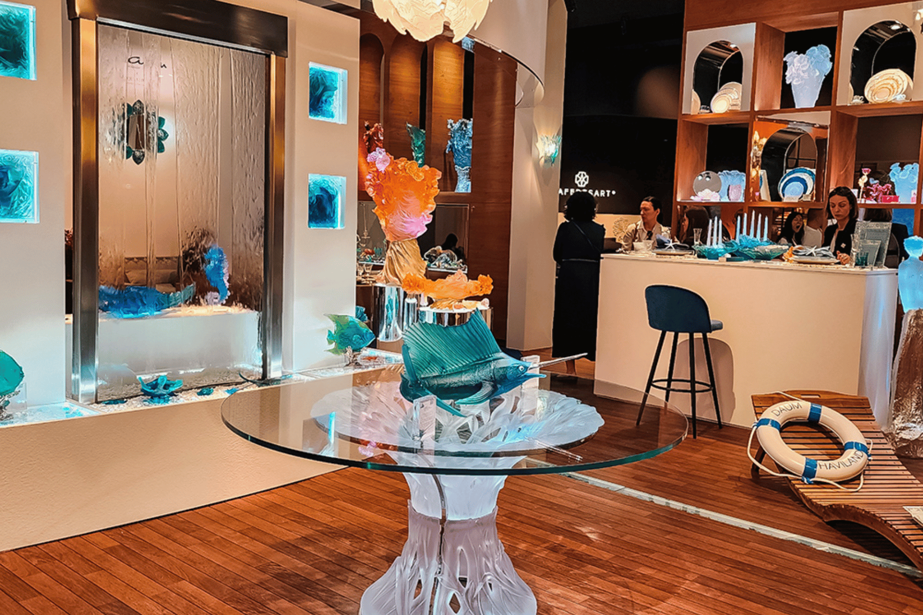 Pha lê Daum trưng bày như điểm nhấn nghệ thuật