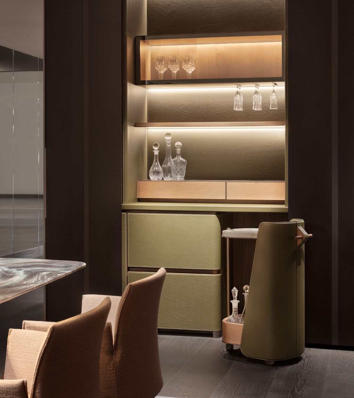 Tủ quần áo âm tường kết hợp mini bar